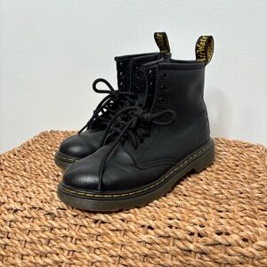 Dr Martens Black Leather Boots 1460 Juniors Unisex 2